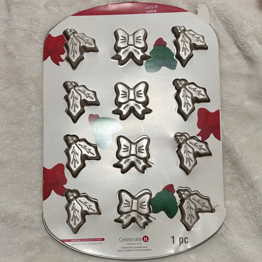 Celebrate It Silver Holly and Bow Mini Cake Pan